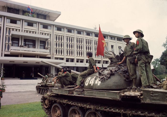 War Photos with Recognizable Buildings III