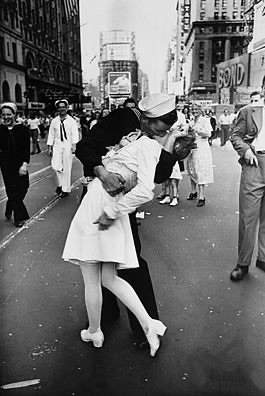 Iconic 20th Century American Photographs
