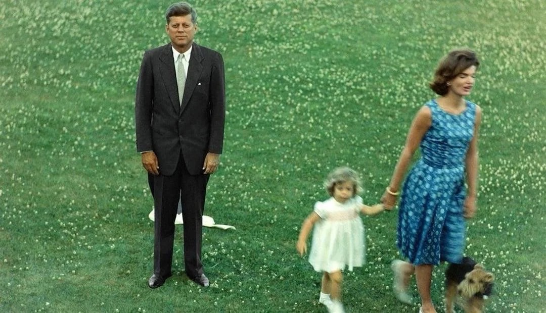 challenge your self with this awkward photos of