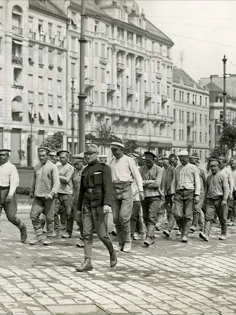 Gammal bild på ungerska städer