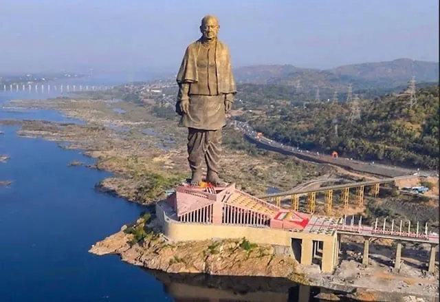 Popular Statues and Year of Unveiling
